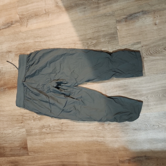 Lululemon joggers size 8 gray - Picture 3 of 3